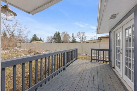 Tiny photo for 916 Barber Lane, Joliet, IL 60435 (MLS # 12595167)