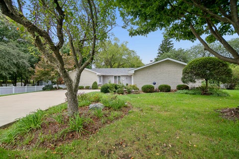 Tiny photo for 17 Oxford Place, Bourbonnais, IL 60914 (MLS # 12747160)