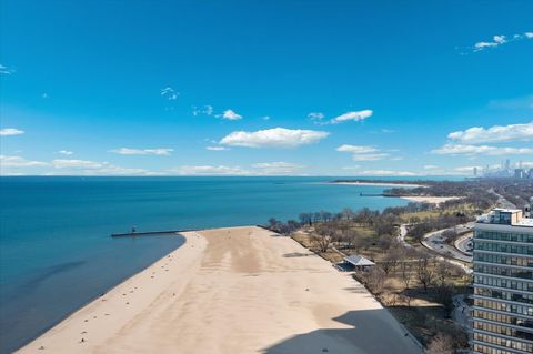 Tiny photo for 5855 N Sheridan Road #25G, Chicago, IL 60660 (MLS # 12562451)