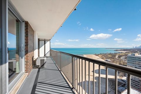 Tiny photo for 5855 N Sheridan Road #25G, Chicago, IL 60660 (MLS # 12562451)