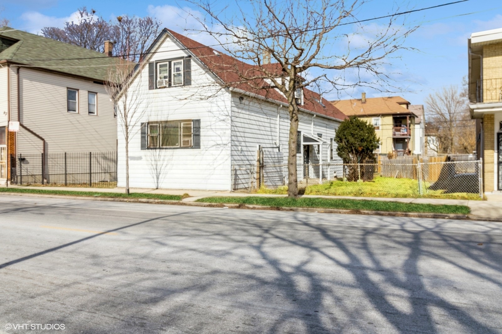 View Chicago, IL 60617 house