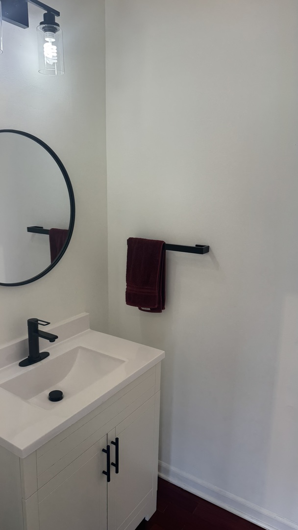 2507 N MILWAUKEE Avenue 2N