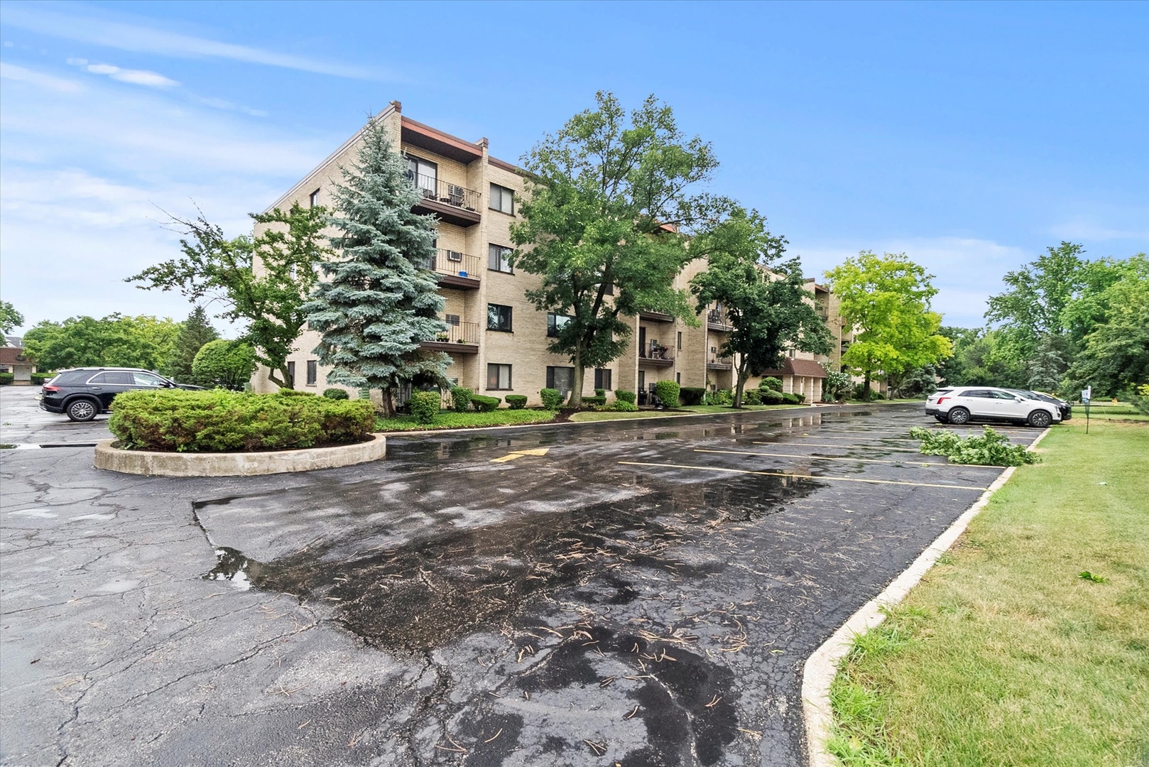 7221 Wolf Road 405B