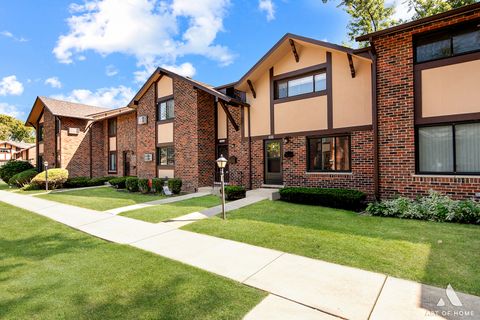 1S209 Stratford Lane Villa Park IL 60181