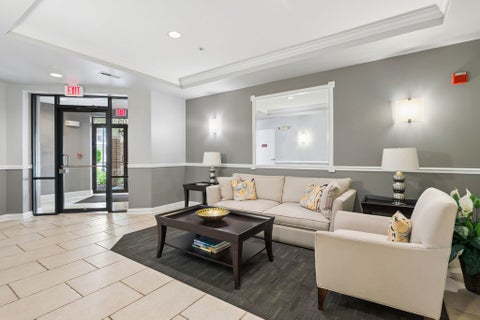 Tiny photo for 405 Village Green Court #304, Lincolnshire, IL 60069 (MLS # 12674610)