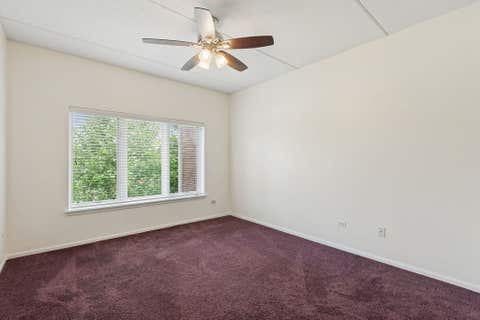 Tiny photo for 405 Village Green Court #304, Lincolnshire, IL 60069 (MLS # 12674610)