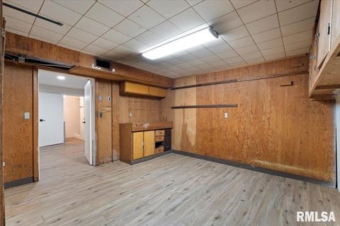 Tiny photo for 1 KENWOOD Avenue, Davenport, IA 52803 (MLS # QC4269387)