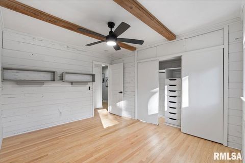 Tiny photo for 1 KENWOOD Avenue, Davenport, IA 52803 (MLS # QC4269387)