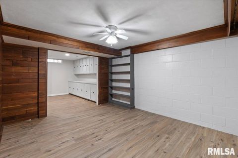 Tiny photo for 1 KENWOOD Avenue, Davenport, IA 52803 (MLS # QC4269387)