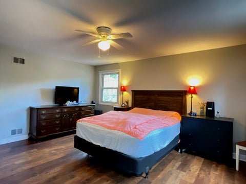 Tiny photo for 1039 Garfield Avenue, Libertyville, IL 60048 (MLS # 12735767)