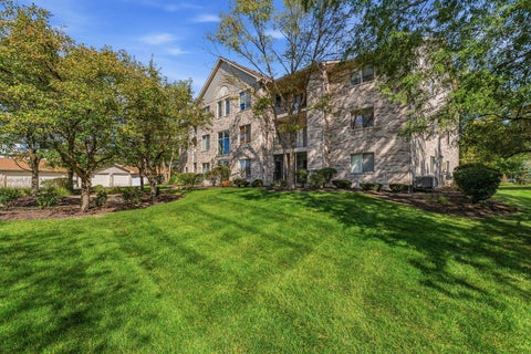 Tiny photo for 6845 Forestview Drive #2D, Oak Forest, IL 60452 (MLS # 12086913)