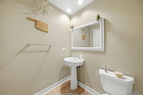 Tiny photo for 130 N GARLAND Court #2710, Chicago, IL 60602 (MLS # 12613865)