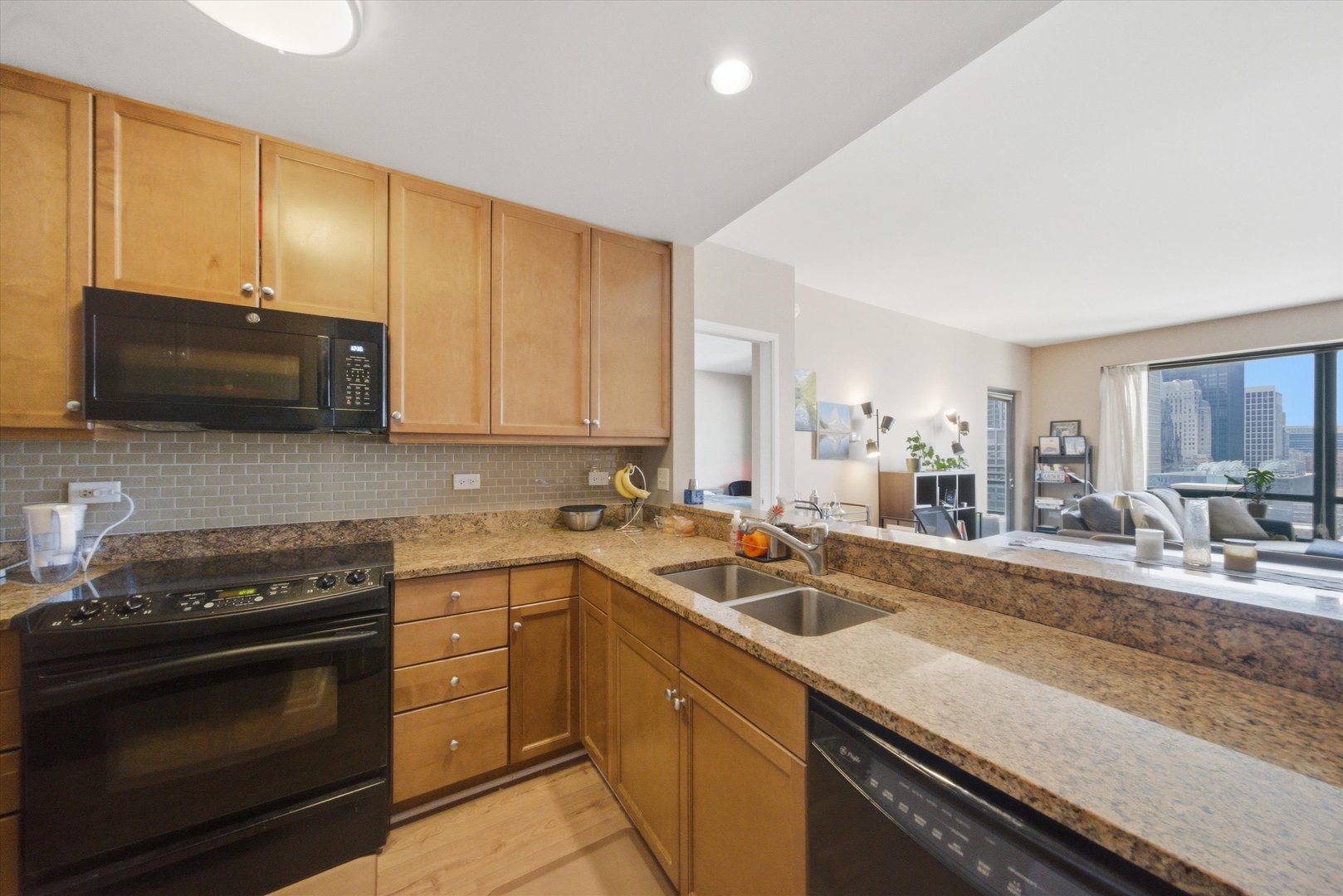 130 N GARLAND Court 2710