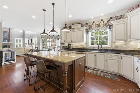 Tiny photo for 40W898 Fox Creek Drive, St. Charles, IL 60175 (MLS # 12604473)