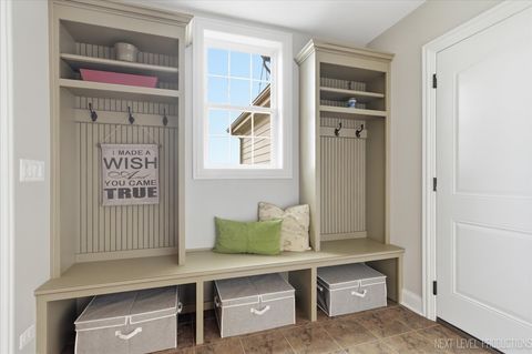 Tiny photo for 40W898 Fox Creek Drive, St. Charles, IL 60175 (MLS # 12604473)