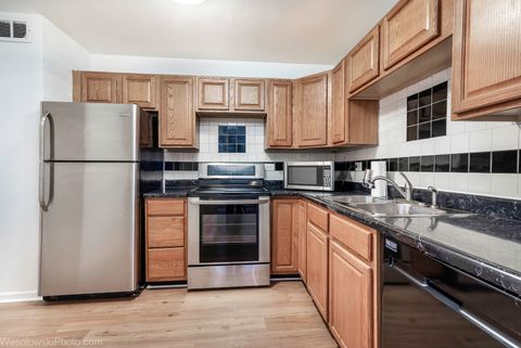 Tiny photo for 6301 N Sheridan Road #6C, Chicago, IL 60660 (MLS # 12567898)