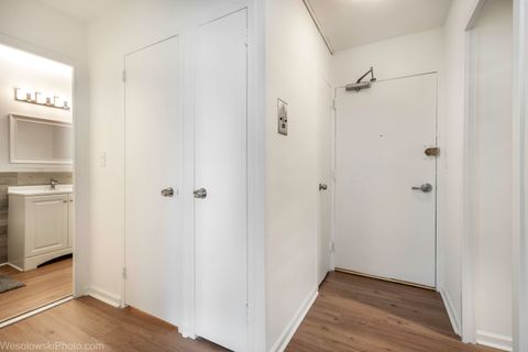 Tiny photo for 6301 N Sheridan Road #6C, Chicago, IL 60660 (MLS # 12567898)