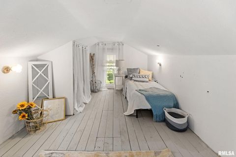 Tiny photo for 416 S MAPLE Street, Salem, IL 62881 (MLS # EB458518)