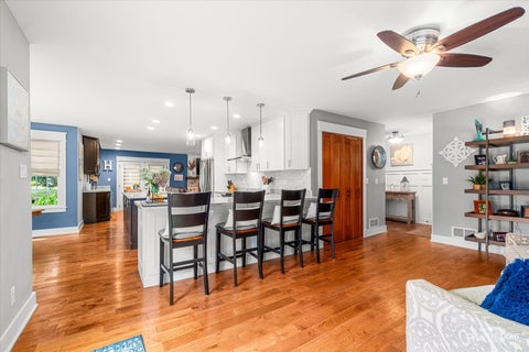 Tiny photo for 215 Chasse Circle, St. Charles, IL 60174 (MLS # 12729132)