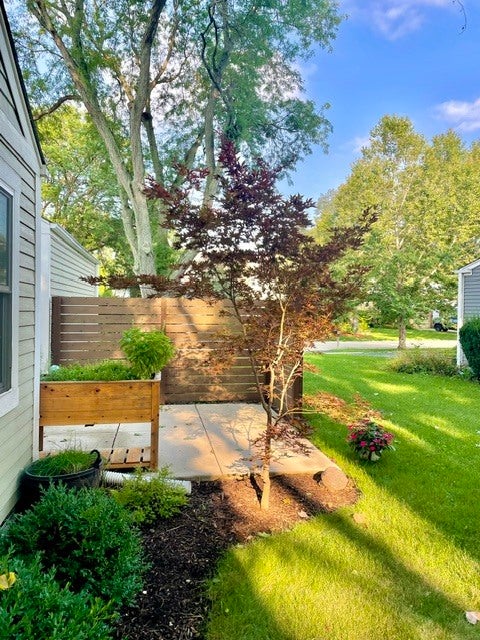 Tiny photo for 215 Chasse Circle, St. Charles, IL 60174 (MLS # 12729132)