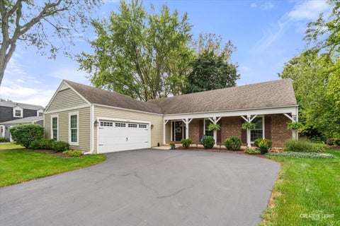 Photo of 215 Chasse Circle, St. Charles, IL 60174 (MLS # 12729132)