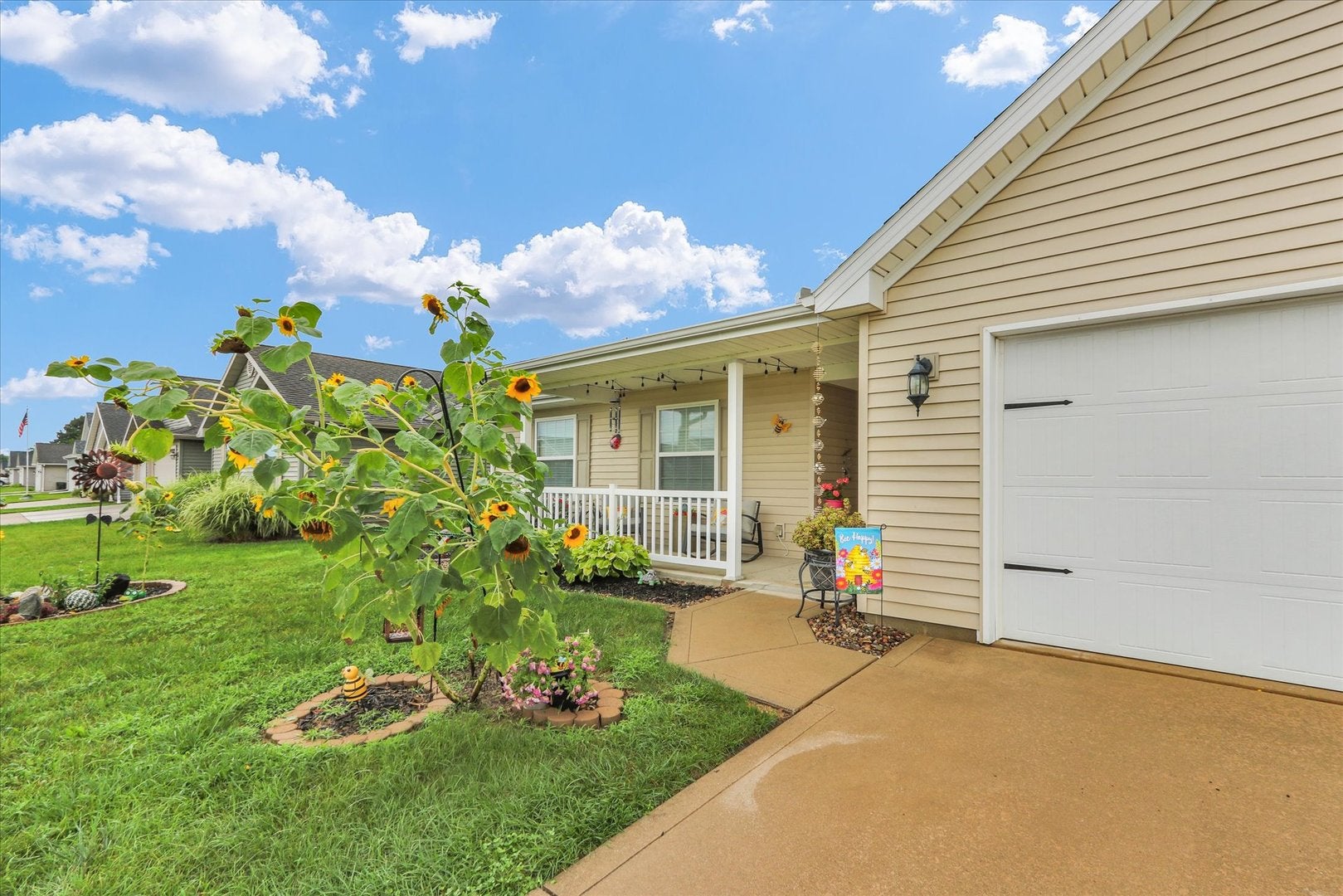 2705 N Skyline Drive