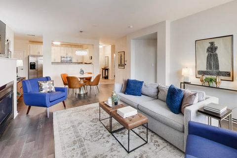 Tiny photo for 1914 Farnsworth Lane #208, Northbrook, IL 60062 (MLS # 12564472)