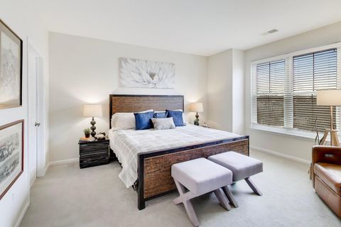 Tiny photo for 1914 Farnsworth Lane #208, Northbrook, IL 60062 (MLS # 12564472)