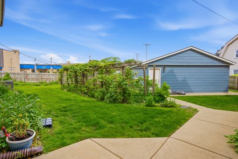 Tiny photo for 6710 Riverside Drive, Berwyn, IL 60402 (MLS # 12636770)