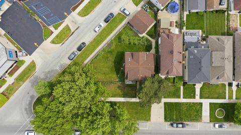 Tiny photo for 6710 Riverside Drive, Berwyn, IL 60402 (MLS # 12636770)