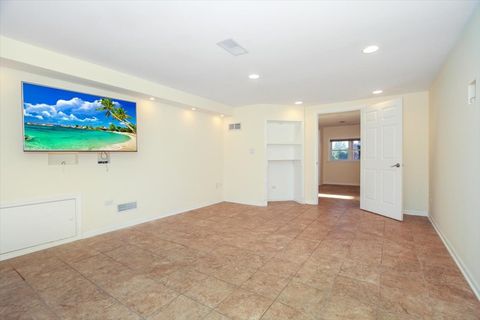 Tiny photo for 265 Drake Lane, Des Plaines, IL 60016 (MLS # 12484260)