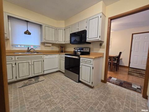 Tiny photo for 567 UNION GROVE Road, Carbondale, IL 62901 (MLS # EB460605)