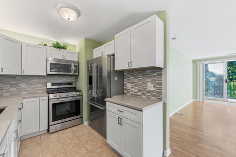 Tiny photo for 815 Leicester Road #217, Elk Grove Village, IL 60007 (MLS # 12754857)