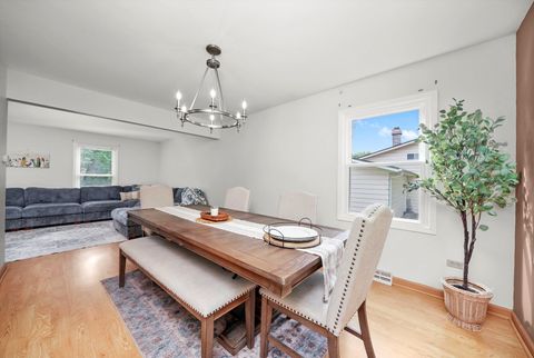 Tiny photo for 41 Lockman Circle, Elgin, IL 60123 (MLS # 12509679)