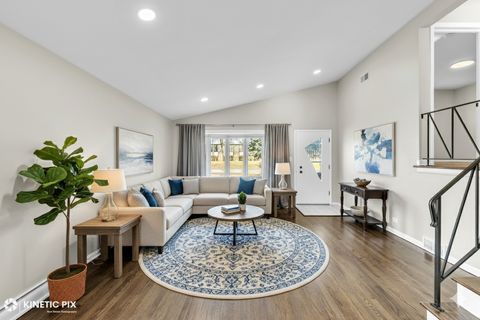 Tiny photo for 11011 W Roosevelt Road, Westchester, IL 60154 (MLS # 12604362)