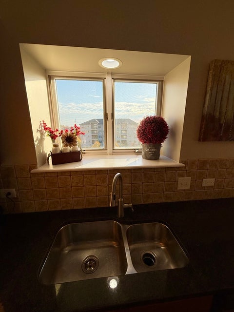 Tiny photo for 11131 Waters Edge Drive #4B, Orland Park, IL 60467 (MLS # 12795552)