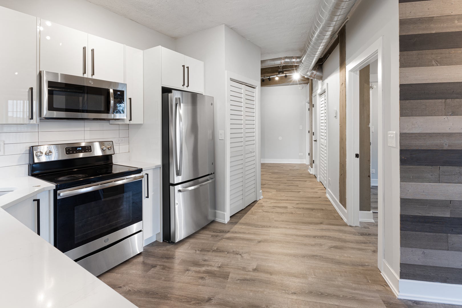 7645 N SHERIDAN Road 314