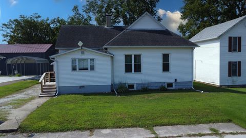 Photo of 206 W Frederick Street, Milford, IL 60953 (MLS # 12434802)
