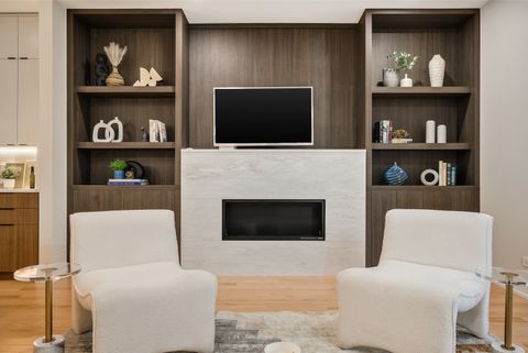 Tiny photo for 2225 W Carmen Avenue, Chicago, IL 60625 (MLS # 12585510)