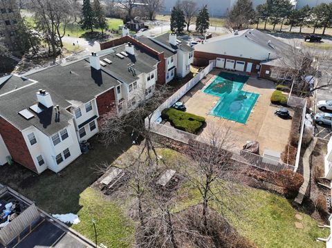 Tiny photo for 1203 WYNDHAM Court #105, Palatine, IL 60074 (MLS # 12597018)