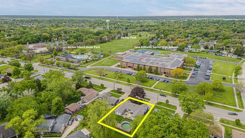 Tiny photo for 635 S SPRINGINSGUTH Road, Schaumburg, IL 60193 (MLS # 12643153)