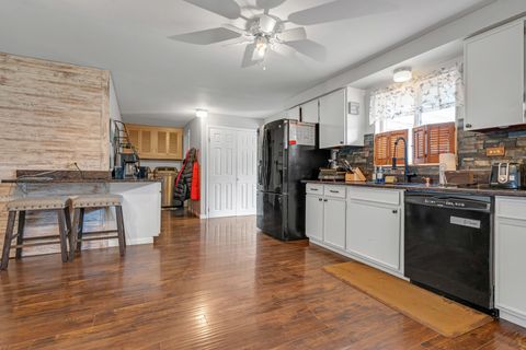 Tiny photo for 635 S SPRINGINSGUTH Road, Schaumburg, IL 60193 (MLS # 12643153)