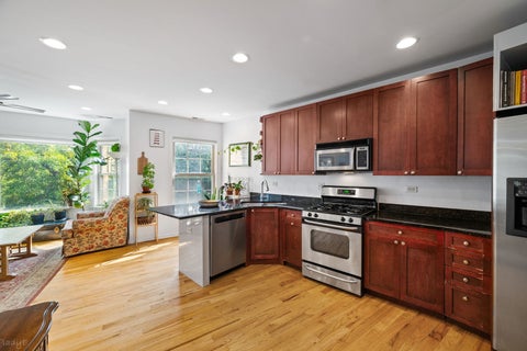Tiny photo for 1622 W Wallen Avenue #2S, Chicago, IL 60626 (MLS # 12748153)