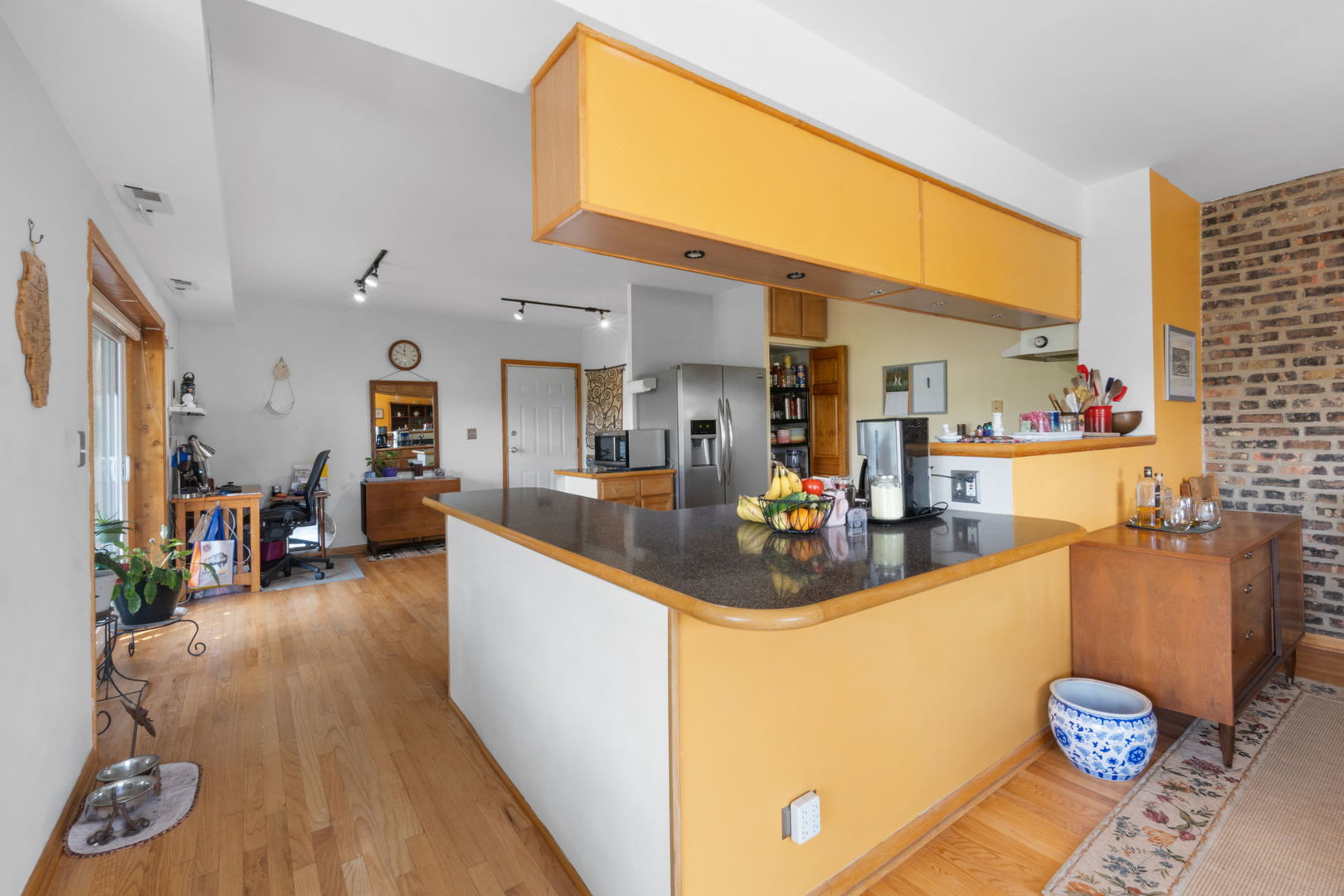 900 E 62nd Street 2E