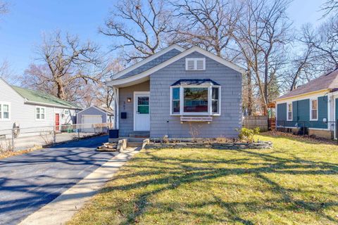 Tiny photo for 367 N Lake Street, Grayslake, IL 60030 (MLS # 12586003)