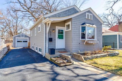 Photo of 367 N Lake Street, Grayslake, IL 60030 (MLS # 12586003)