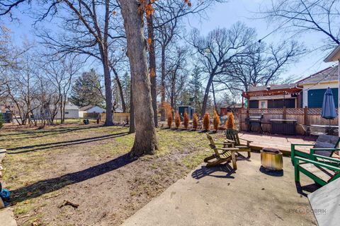 Tiny photo for 367 N Lake Street, Grayslake, IL 60030 (MLS # 12586003)