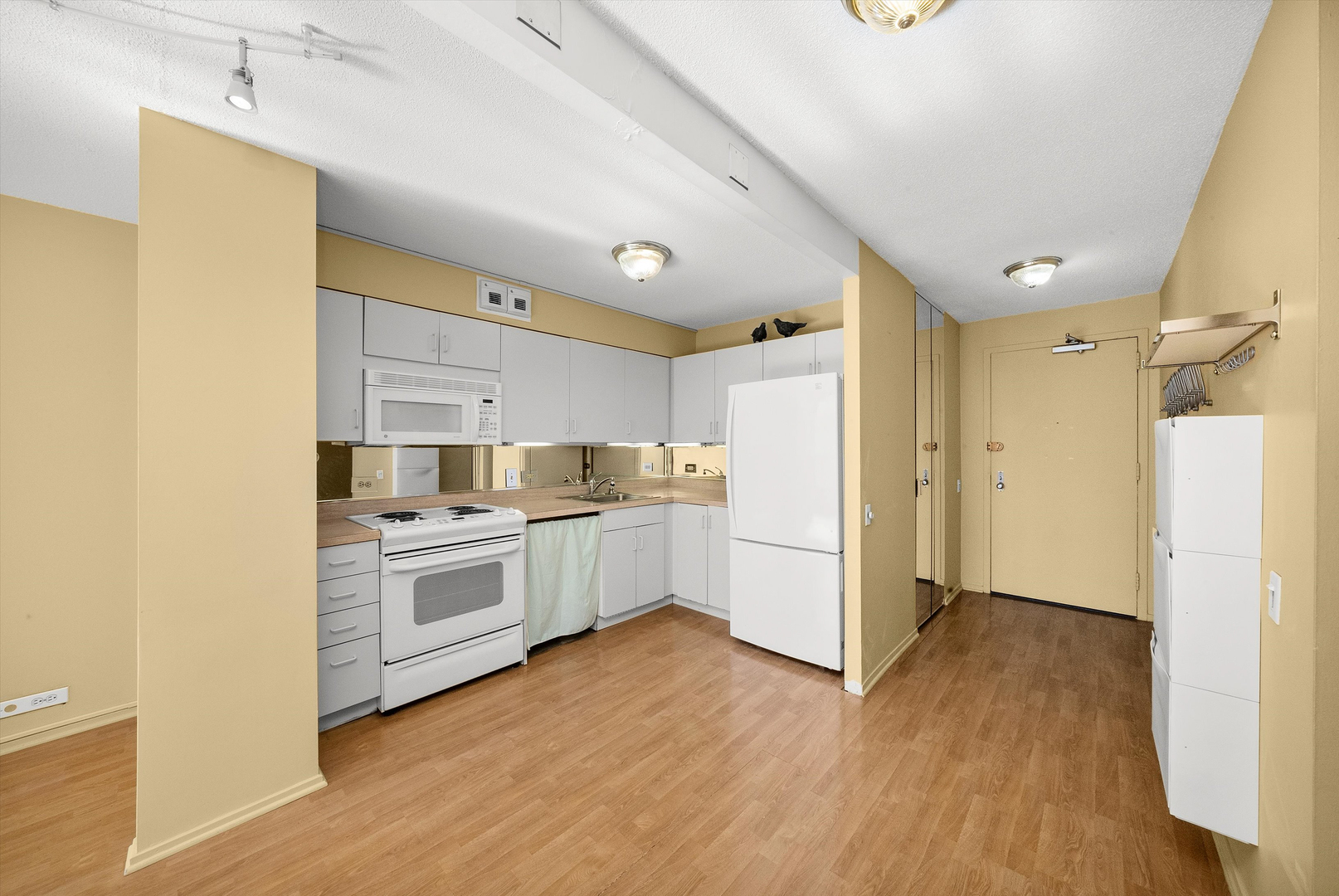 405 N Wabash Avenue 1608