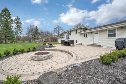 Tiny photo for 113 S Wedgewood Drive, Barrington, IL 60010 (MLS # 12594126)