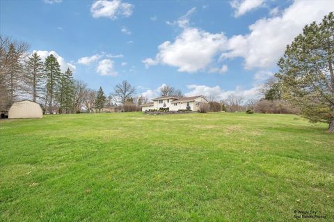 Tiny photo for 113 S Wedgewood Drive, Barrington, IL 60010 (MLS # 12594126)